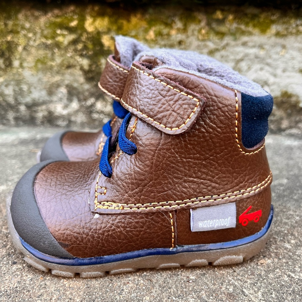 Baby Boy See Kai Run Lennon waterproof Booties Slip On Leather boots size 4